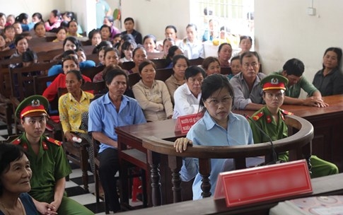 Bị cáo Dương Thị Lợi tại phiên tòa sơ thẩm- Ảnh: G.P