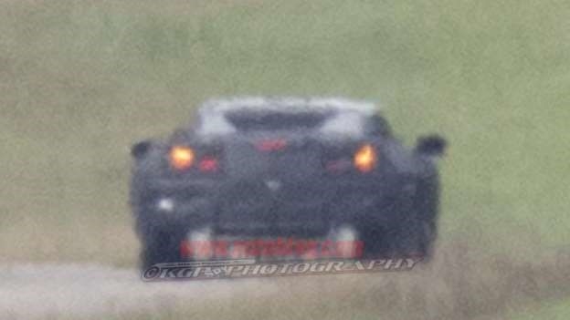 Chevrolet Corvette 2019 lo anh chay thu tren duong hinh anh 3