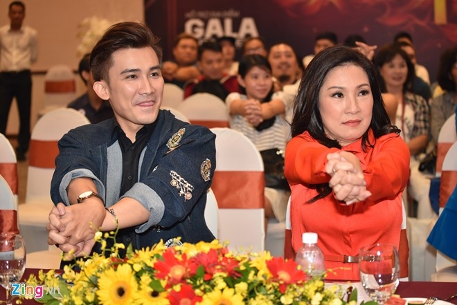 Hong Dao ke chuyen Chi Tai nhan tin lam phien ca dem hinh anh 11