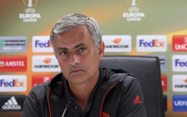 HLV Mourinho không thích thú với việc chơi ở Europa League