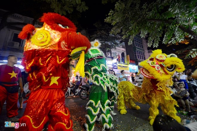 Nguoi dan do ra duong don Trung thu hinh anh 5