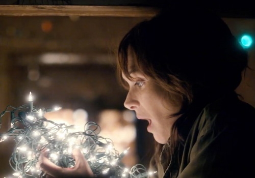 stranger-things-phim-truyen-hinh-vien-tuong-gay-sot-2016-1