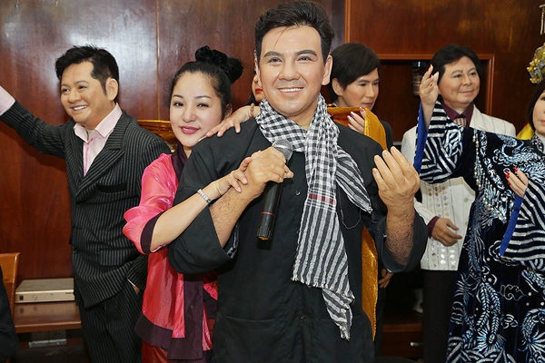 thuy-nga-thich-thu-hon-tuong-sap-cua-hoai-linh-5