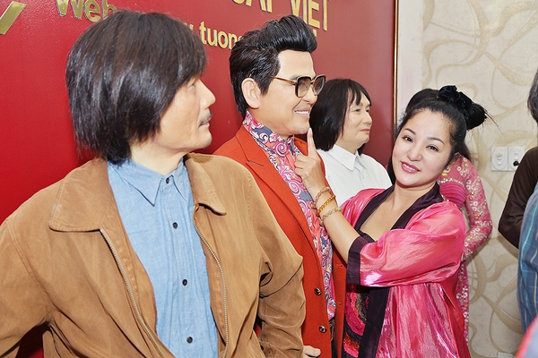 thuy-nga-thich-thu-hon-tuong-sap-cua-hoai-linh-6