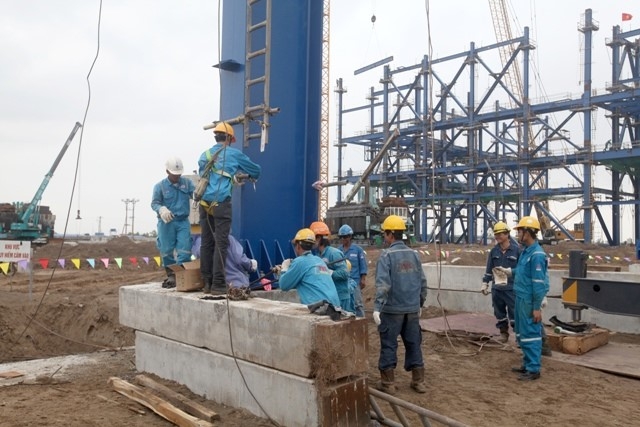 Ven man thua lo tai PVC: Lo nhung khoan tam ung khung hinh anh 1