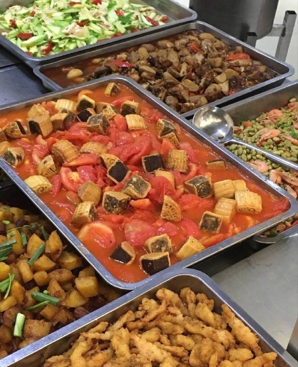 Bánh trung thu sốt cà chua kiểu mới khiến chị em phát hoảng
