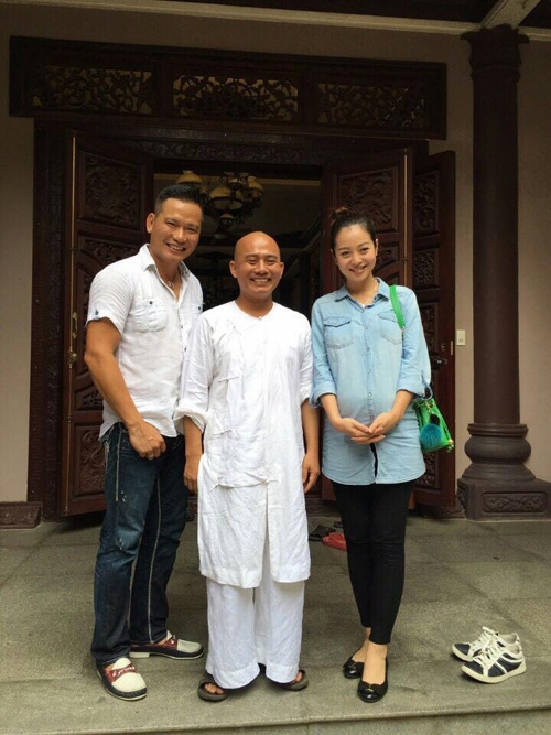 jennifer-pham-bung-bau-tron-vo-tinh-cam-ben-ong-xa-4
