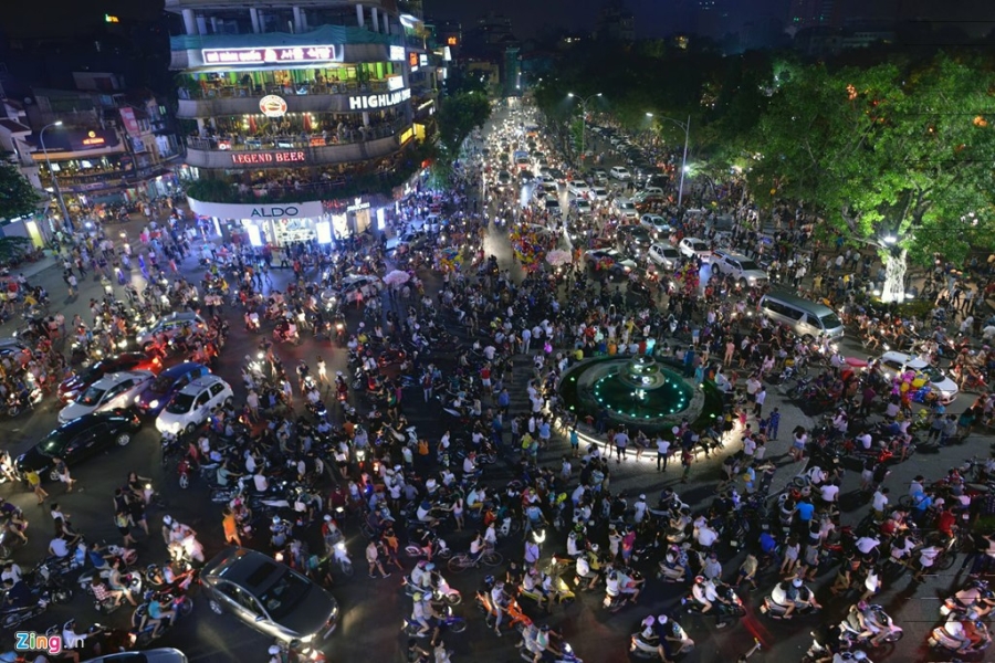 Nguoi Ha Noi, Sai Gon ra duong don Trung thu hinh anh 4