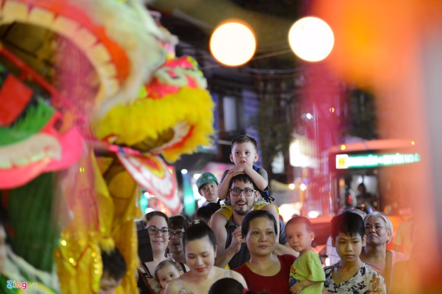 Nguoi Ha Noi, Sai Gon ra duong don Trung thu hinh anh 6