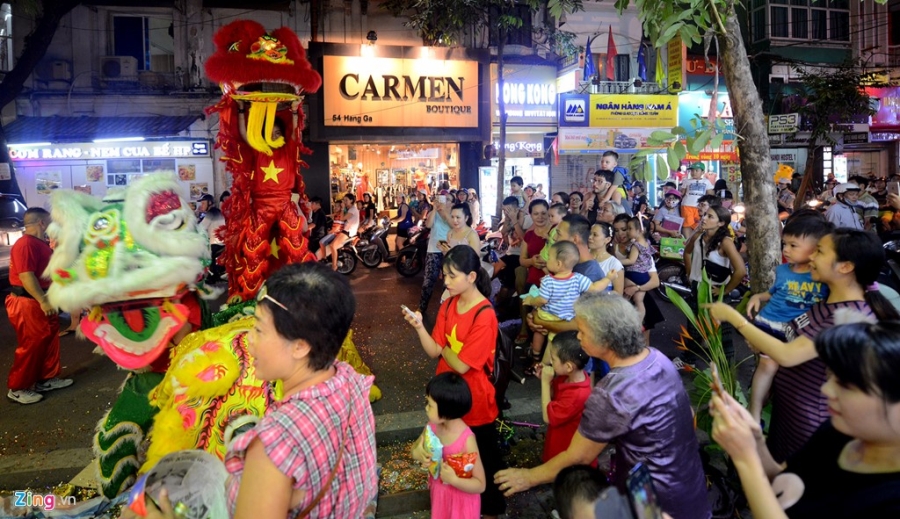 Nguoi Ha Noi, Sai Gon ra duong don Trung thu hinh anh 8