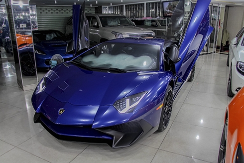lamborghini-aventador-sv-mau-xanh-duy-nhat-tai-viet-nam-2
