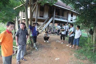 Phát hiện nhiều phần thi thể bị vùi lấp sau mưa lũ Nghệ An - ảnh 1