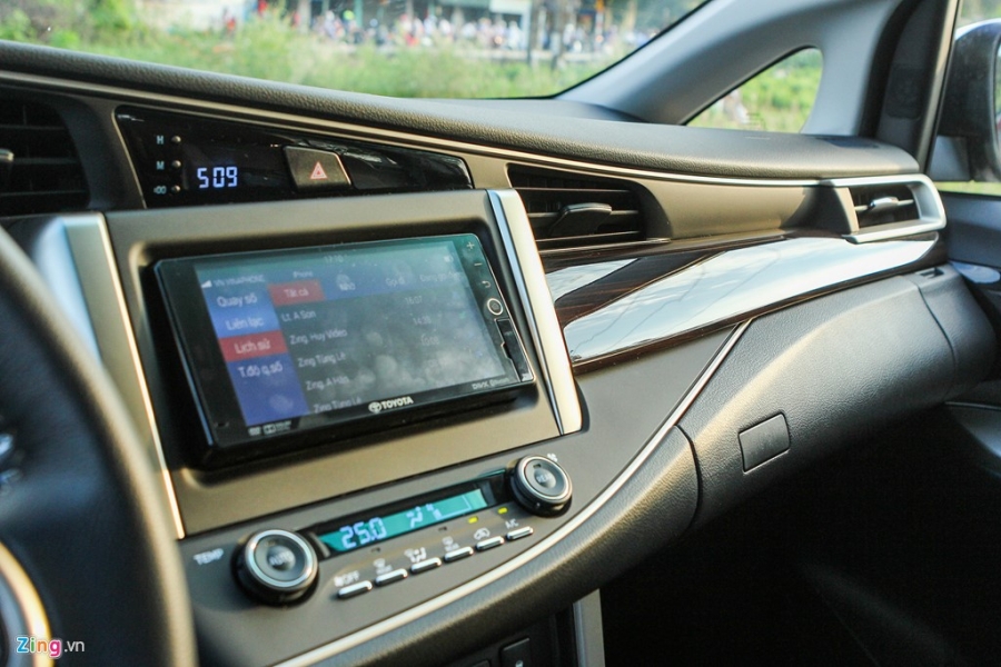 Toyota Innova 2.0V 2016 - quen ma la trong tam gia 1 ty hinh anh 7
