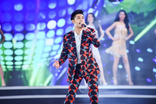Noo Phuoc Thinh: 'Showbiz nay cha ai man ma voi ai' hinh anh 4