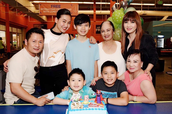 trizzie-giat-minh-khi-con-trai-hoi-bao-gio-moi-co-cha-duong-1