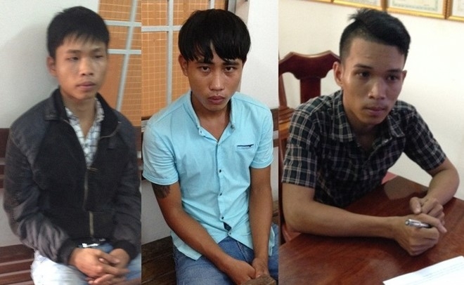 Bat 3 thanh nien duoi danh khien 1 chet nguoi chet duoi song hinh anh 1