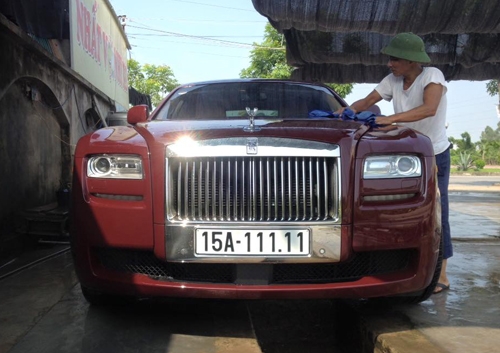 bo-su-tap-rolls-royce-sieu-sang-bien-dep-cua-dai-gia-viet