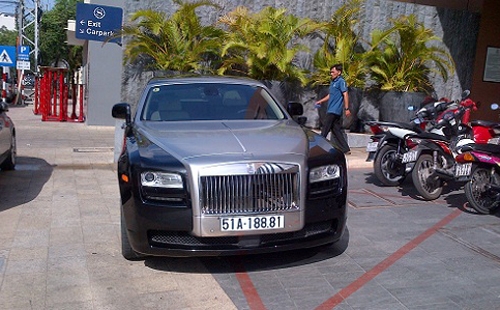 bo-su-tap-rolls-royce-sieu-sang-bien-dep-cua-dai-gia-viet-3