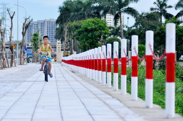 Hà Nội đang tìm phương án lát vỉa hè tránh tình trạng đào - lấp gây bức xúc trong dư luận