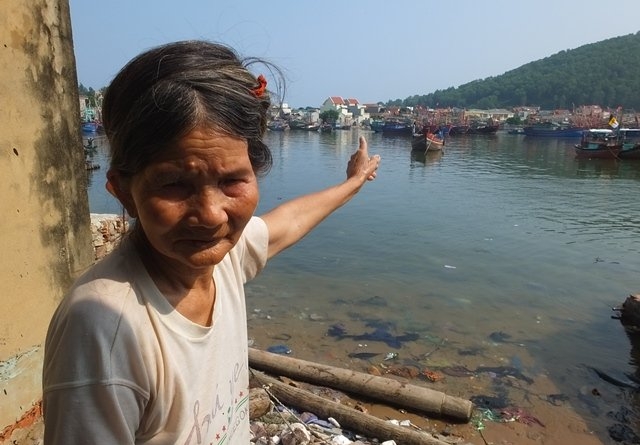 cá chết, cá chết ở Nghi Sơn, xả thải, vệt nước đen, công ty lọc hóa dầu Nghi Sơn, Thanh Hóa