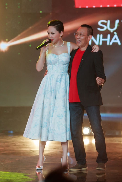 my-nhan-viet-mac-dep-nhat-tuan-4
