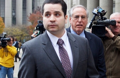 nguoi-menh-danh-canh-sat-an-thit-nguoi-my-viet-tu-truyen-2