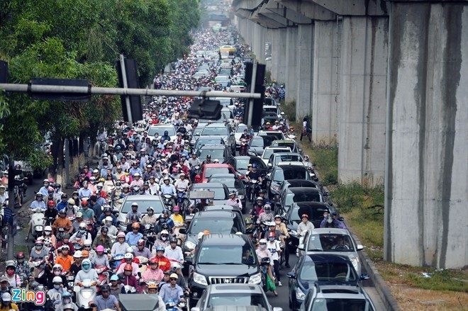 Cam xe may ngoai tinh vao Ha Noi la khong cong bang hinh anh 1