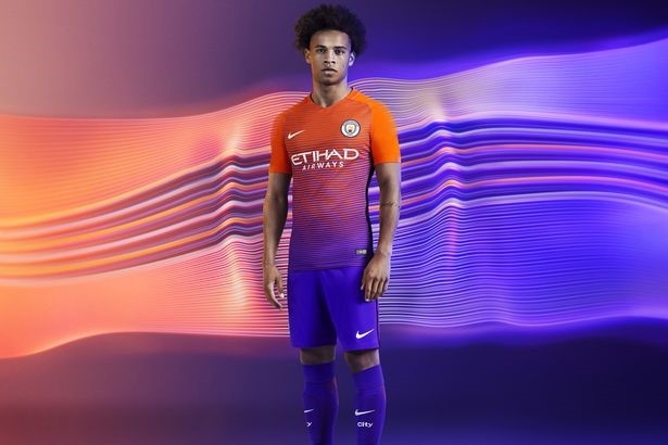 Lo dien mau ao dau thu ba cua Manchester City hinh anh 8