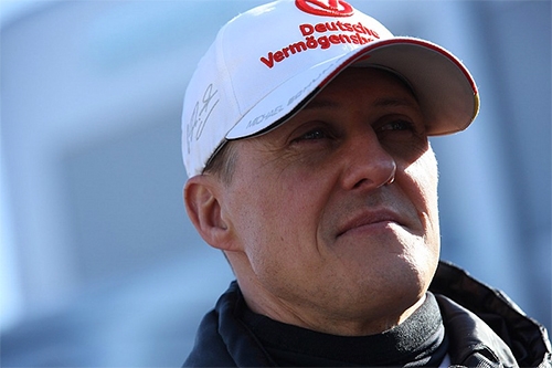 schumacher-chua-the-dung-day-du-co-su-ho-tro-dac-biet-1