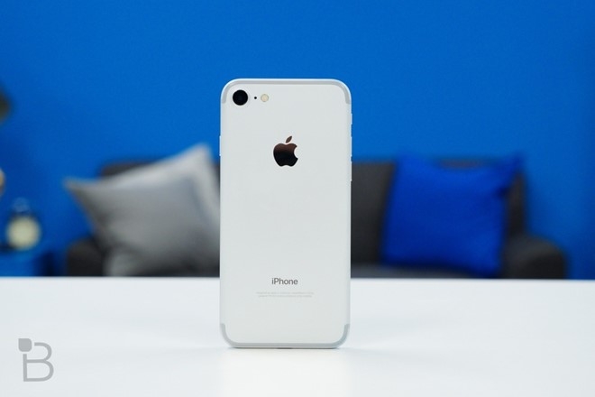 Gia iPhone 7 lao doc, ve muc 19 trieu dong hinh anh 1