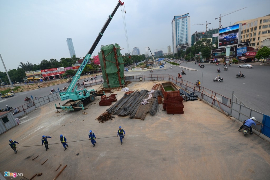 Toan canh tuyen metro 'rua thap ky' hinh anh 18