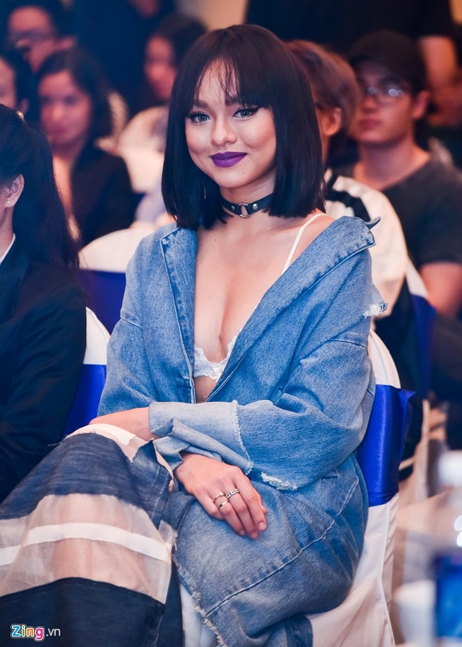 Mai Ngo dien mot lo noi y phan cam o su kien hinh anh 3