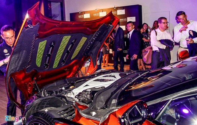Aston Martin DB11 ra mat gioi dai gia Dong Nam A hinh anh 4