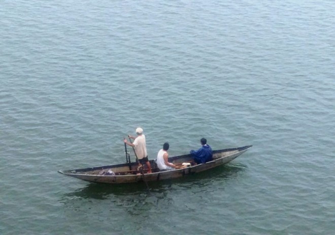 Bua luoi tim kiem nam thanh nien roi xuong pha Tam Giang hinh anh 1