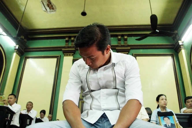 Tòa cấp sơ thẩm tuyên phạt bị cáo Phạm Sỹ Hoài Như 12 năm tù /// Đào Ngọc Thạch