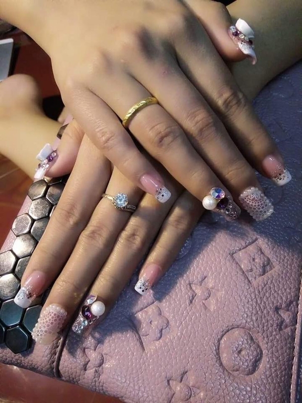 choáng với độ chịu chi làm nails của chị em