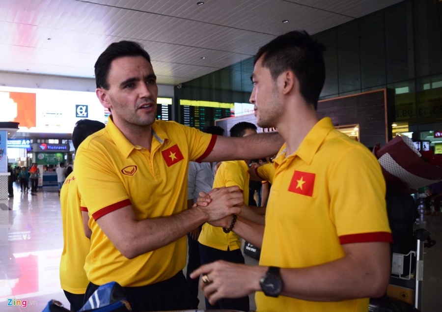 Xe sang don bau Tu tro ve cung tuyen futsal Viet Nam hinh anh 5