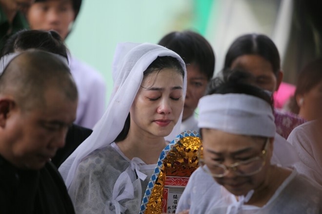Que Tran khoc nuc no trong le an tang NSND Thanh Tong hinh anh 26