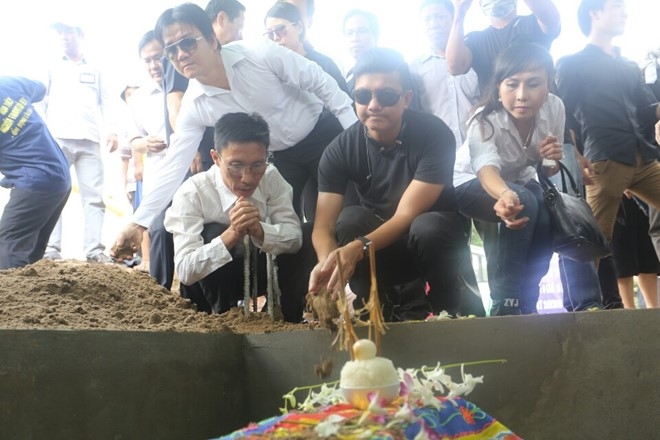 Que Tran khoc nuc no trong le an tang NSND Thanh Tong hinh anh 27