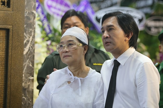 Dam Vinh Hung, Cam Ly vieng NSND Thanh Tong dem cuoi hinh anh 10