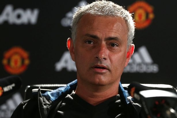 Jose Mourinho, Luke Shaw, MU, Wayne Rooney, Ngoại hạng Anh