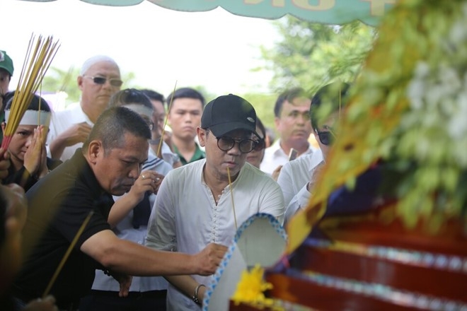 Thanh Loc buc xuc voi dam dong gay roi o tang le Thanh Tong hinh anh 7