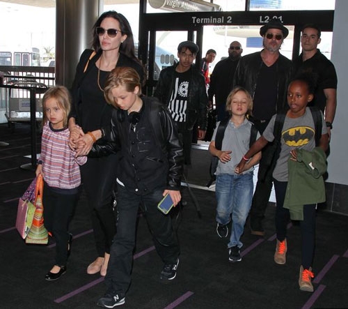 su-hon-loan-trong-cach-day-con-cua-jolie-pitt-1