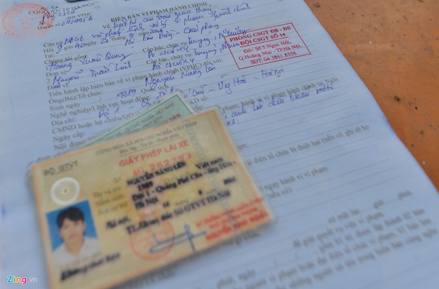 CSGT xu phat hang loat xe cho cong kenh tren pho hinh anh 5