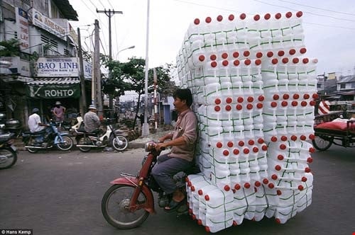 Người xích lô chở tấm tôn khiến bé trai 10 tuổi thiệt mạng sẽ phải chịu trách nhiệm thế nào? - Ảnh 3.