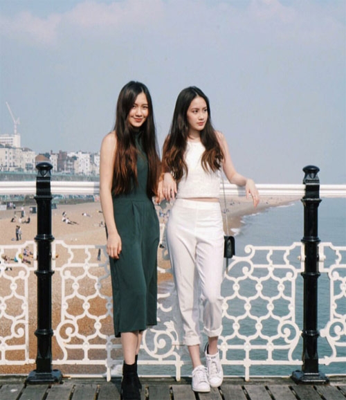 ba cap chi em “nha nguoi ta” xinh, giau va gioi hinh anh 2