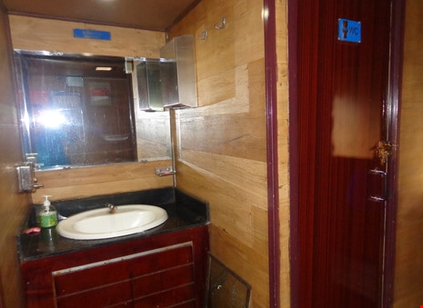 Chùm ảnh: Đường sắt đổi mới bắt đầu từ... cái toilet - 7