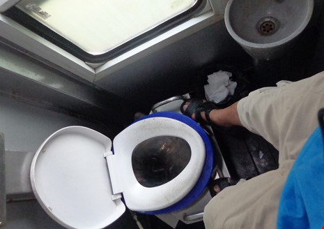 Chùm ảnh: Đường sắt đổi mới bắt đầu từ... cái toilet - 8