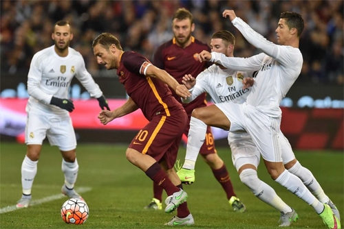 francesco-totti-tuong-dai-bat-tu-o-thanh-pho-vinh-hang-1
