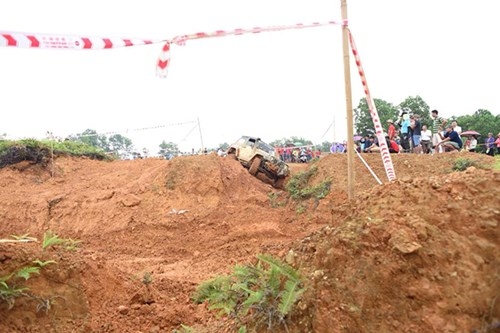 Những nhà vô địch ở giải đua xe ô tô địa hình Việt Nam - ảnh 10